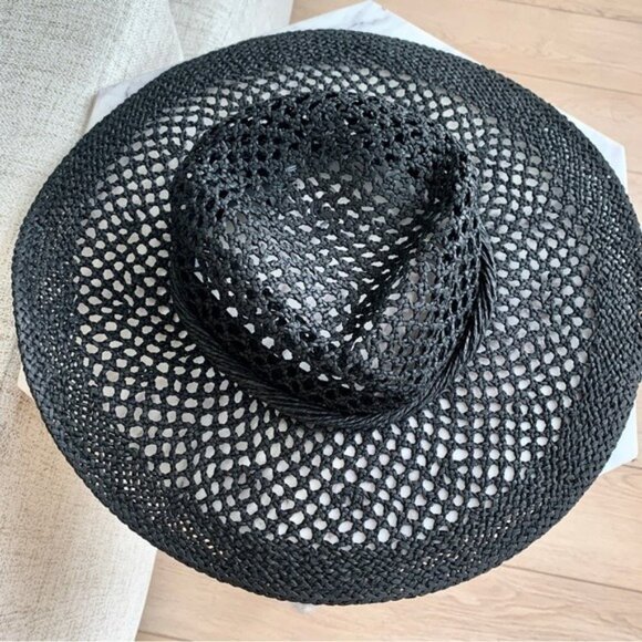 ☀️ Urban Outfitters Black Straw Panama Brimmed Open Weave Hat - Picture 2 of 5